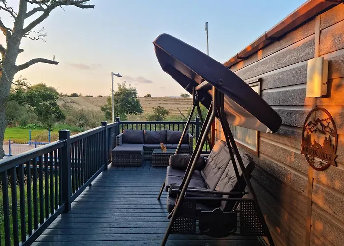 Foxwood Lodge Private Hot Tub Getaway