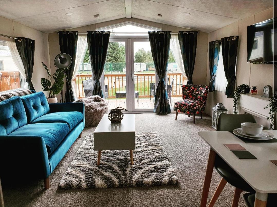 Foxwood Private Hot Tub Getaway Swarland