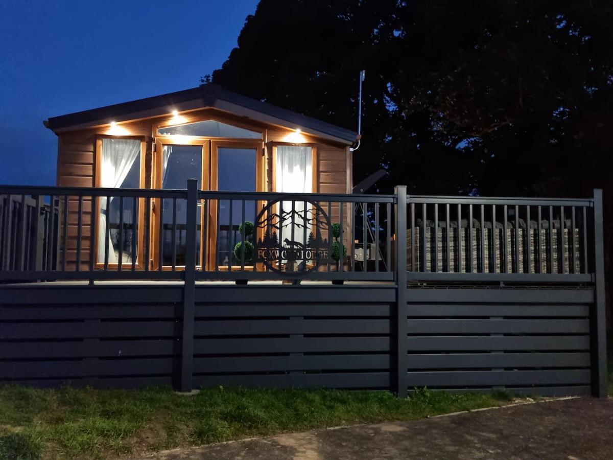 Foxwood Private Hot Tub Getaway Swarland