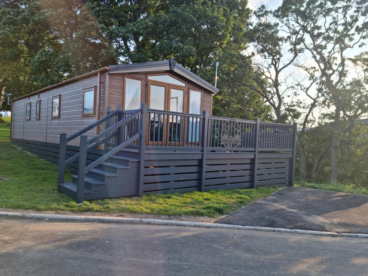 Foxwood Private Hot Tub Getaway Holiday home